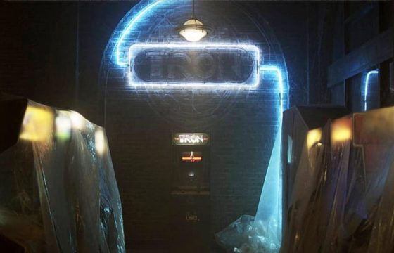 From Arcades to Home Entertainment: The Evolution of Technology, Home Consoles, and New Distribution Models